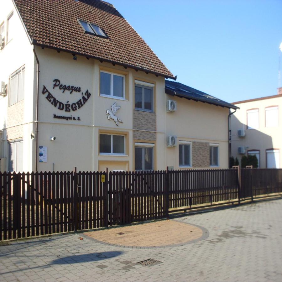 Pegazus Vendeghaz Hotel Hajduszoboszlo Luaran gambar